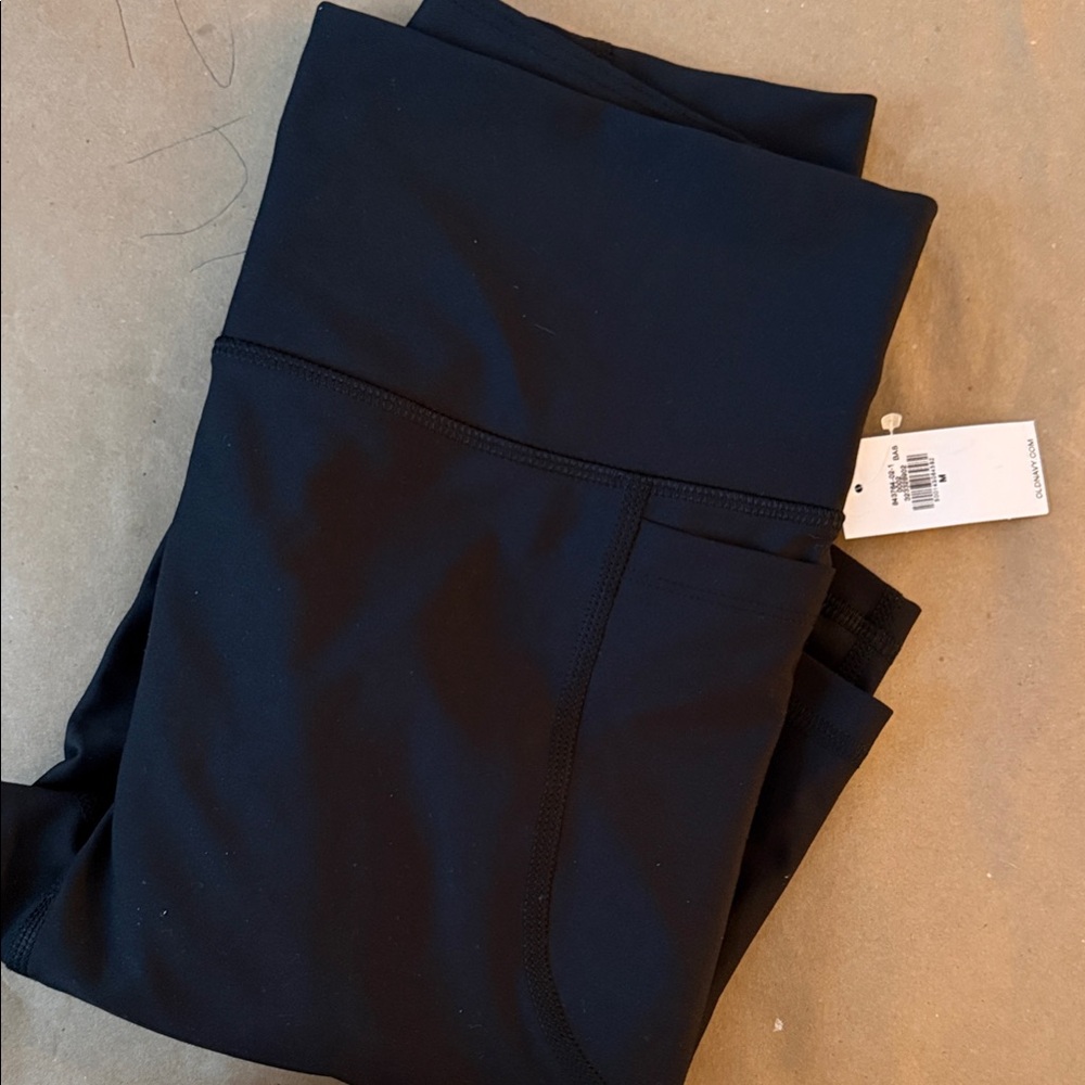 NWT • Old Navy Women's Black Leggings • M